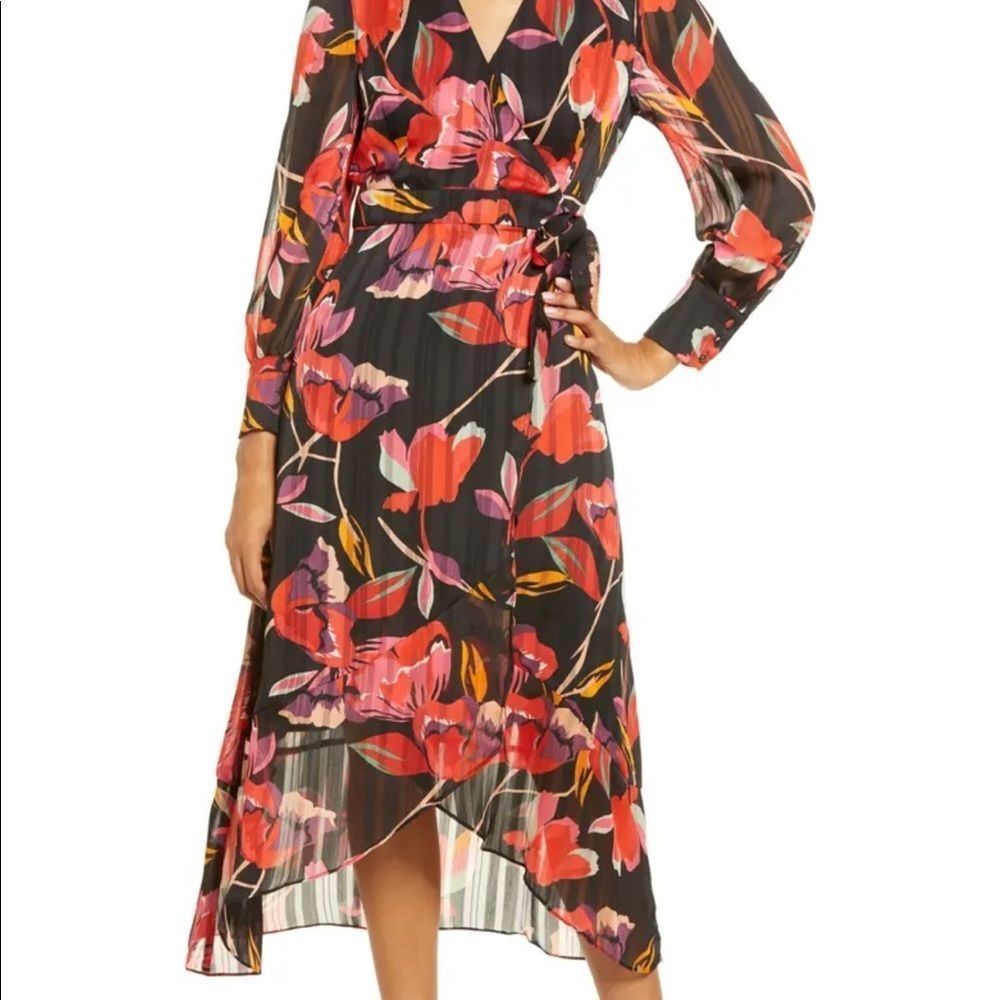 NEW floral, long sleeve wrap smock dress. Adele’s Rae-size Large